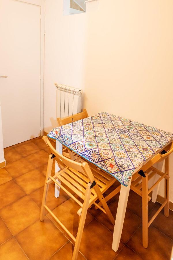 ヴァラッツェCasa Alejandroアパートメント エクステリア 写真